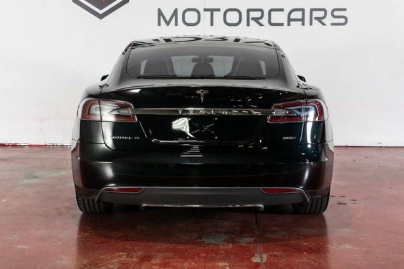 2015 Tesla Model S 5YJSA1E24FF110534