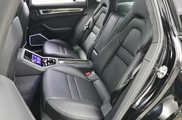2018 Porsche Panamera WP0AH2A73JL145036