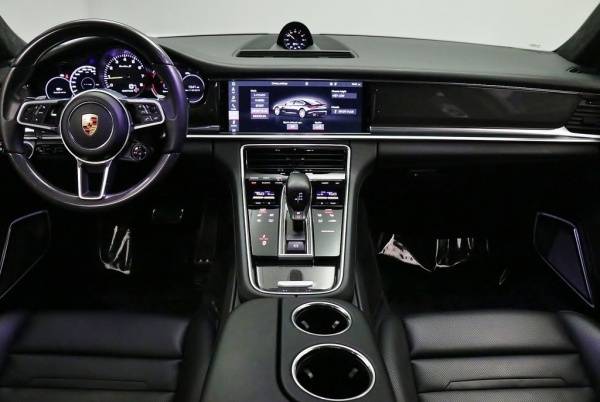 2018 Porsche Panamera WP0AH2A73JL145036
