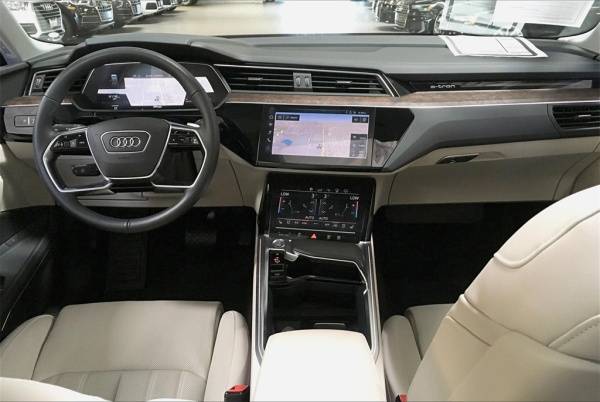 2019 Audi e-tron WA1VABGE4KB009480