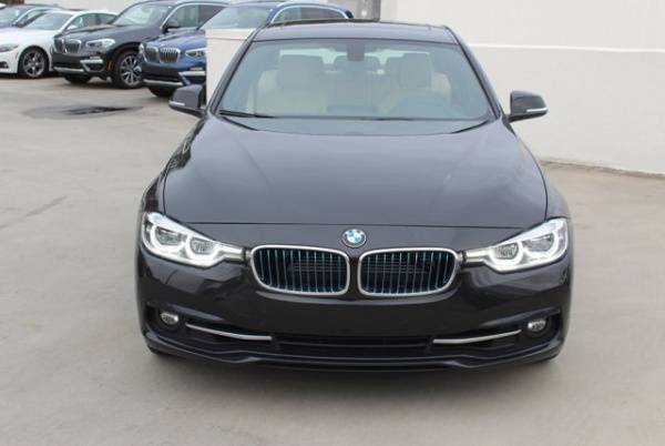 2017 BMW 3 Series WBA8E1C5XHK480255