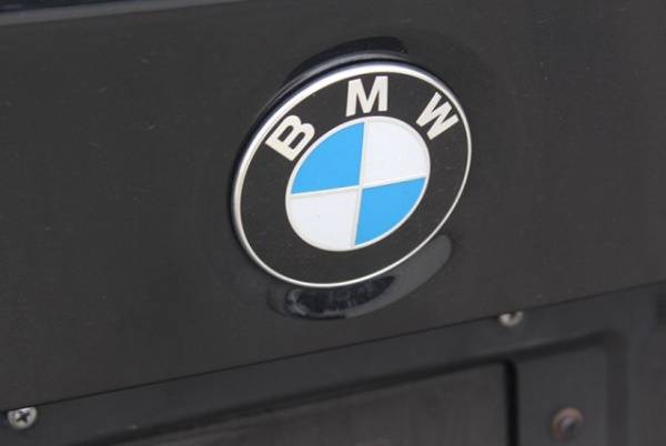 2017 BMW 3 Series WBA8E1C5XHK480255