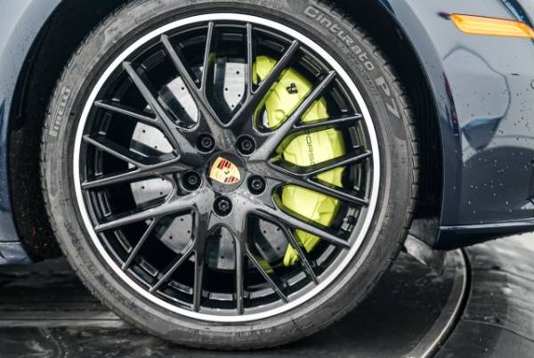 2018 Porsche Panamera WP0AH2A7XJL144658