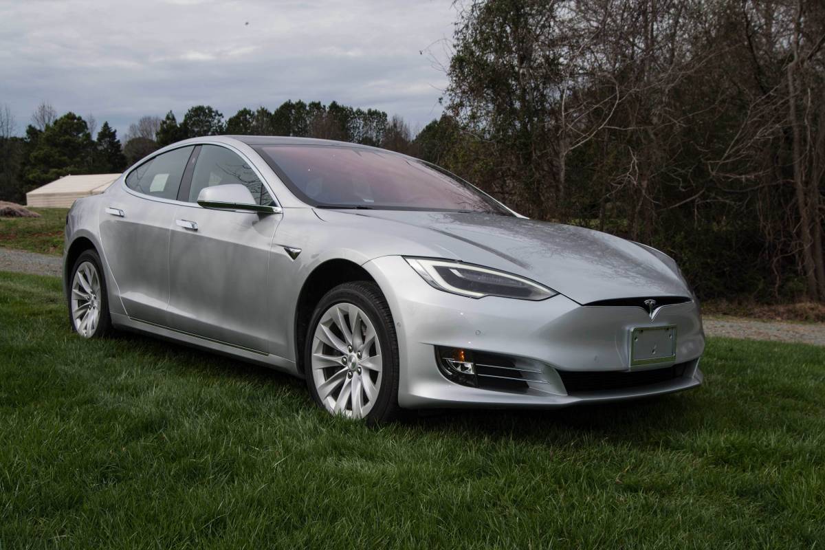 2018 Tesla Model S 5YJSA1E26JF254823
