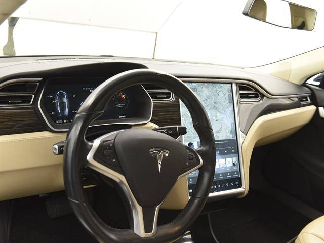 2015 Tesla Model S 5YJSA1S17FFP73141
