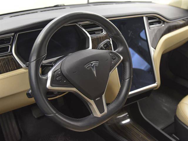2013 Tesla Model S 5YJSA1CN0DFP26175
