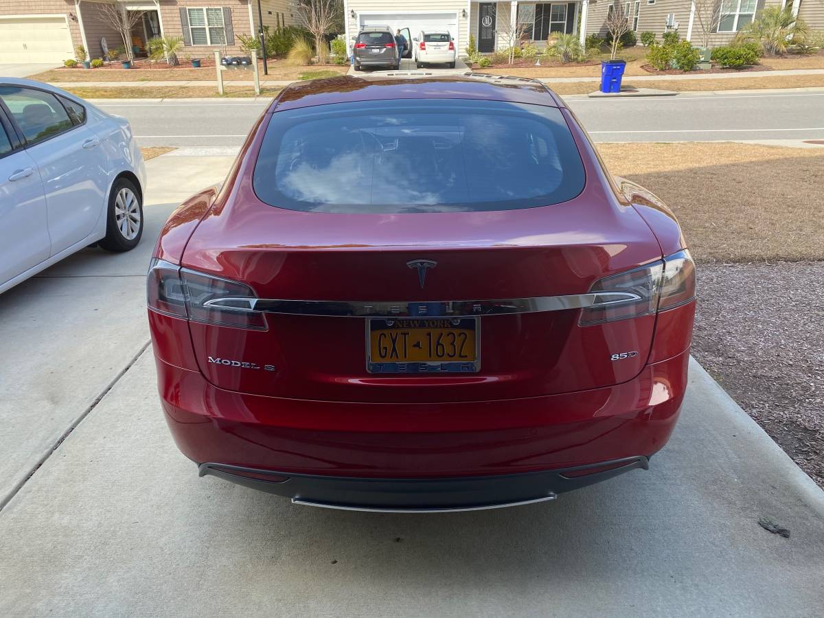 2015 Tesla Model S 5YJSA1H28FFP79756