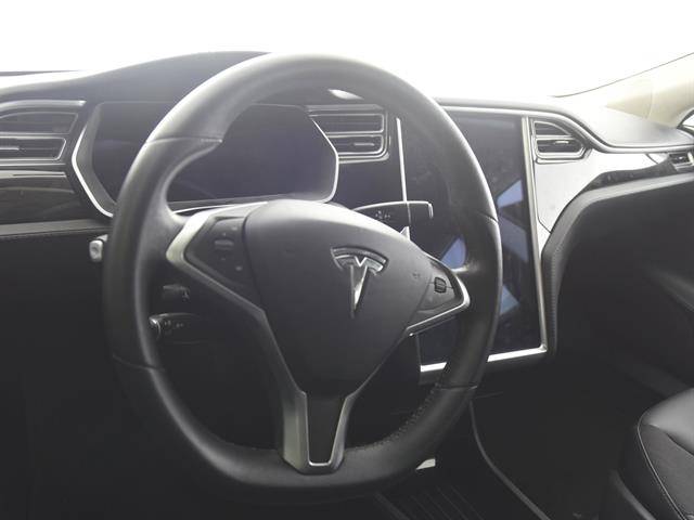 2015 Tesla Model S 5YJSA1E22FF107874