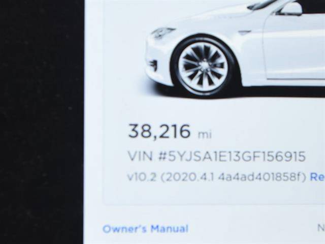 2016 Tesla Model S 5YJSA1E13GF156915
