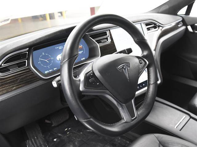 2016 Tesla Model S 5YJSA1E22GF136891
