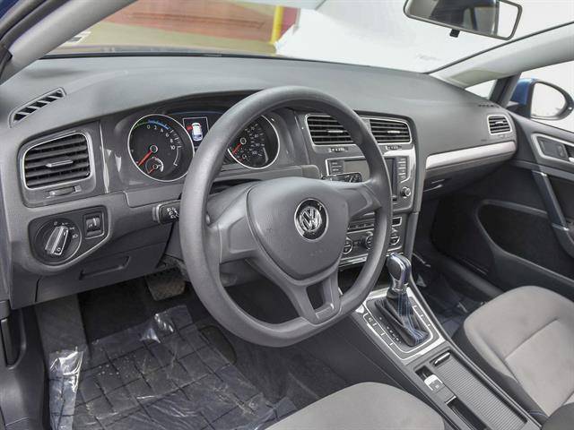 2016 Volkswagen e-Golf WVWKP7AU9GW915130