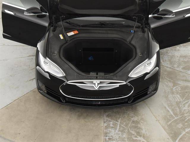 2016 Tesla Model S 5YJSA1E13GF130671