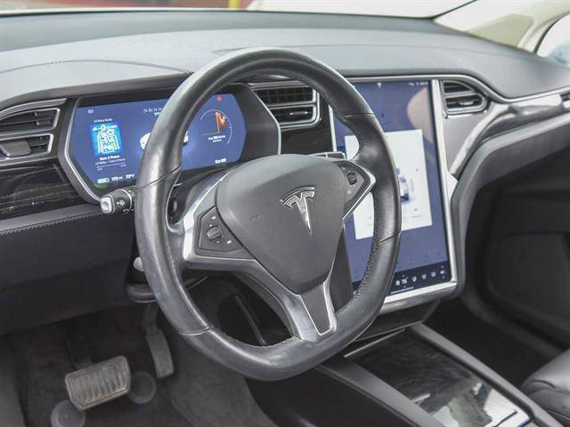 2016 Tesla Model X 5YJXCBE29GF017600