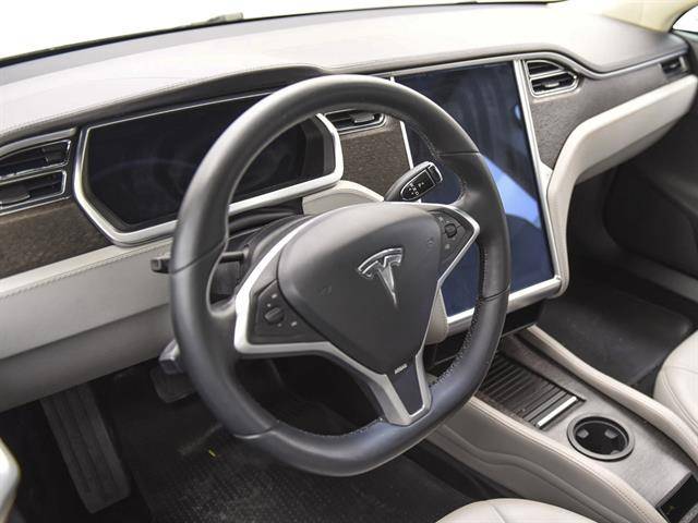 2013 Tesla Model S 5YJSA1CG6DFP09236