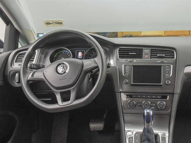 2016 Volkswagen e-Golf WVWKP7AU9GW913328