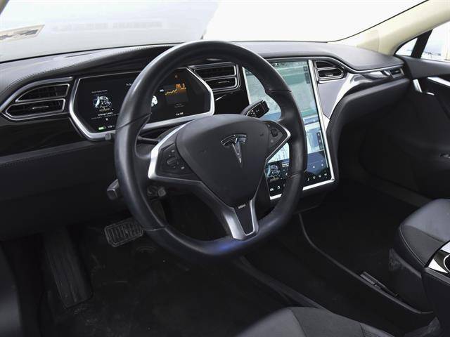 2013 Tesla Model S 5YJSA1CG1DFP16935