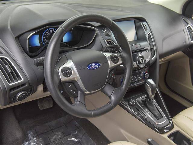 2015 Ford Focus 1FADP3R44FL334677