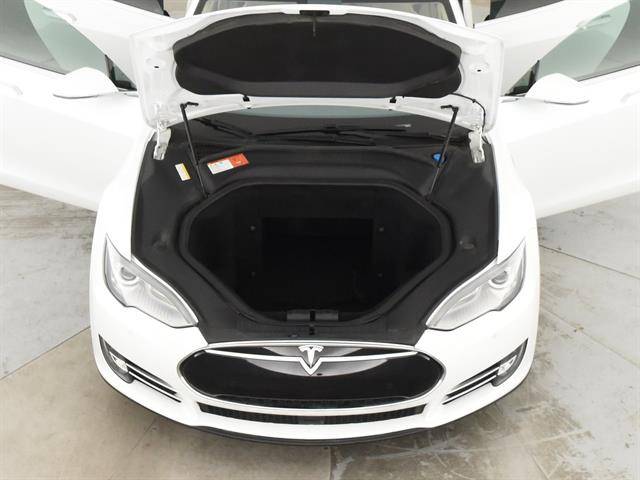 2014 Tesla Model S 5YJSA1H1XEFP64357
