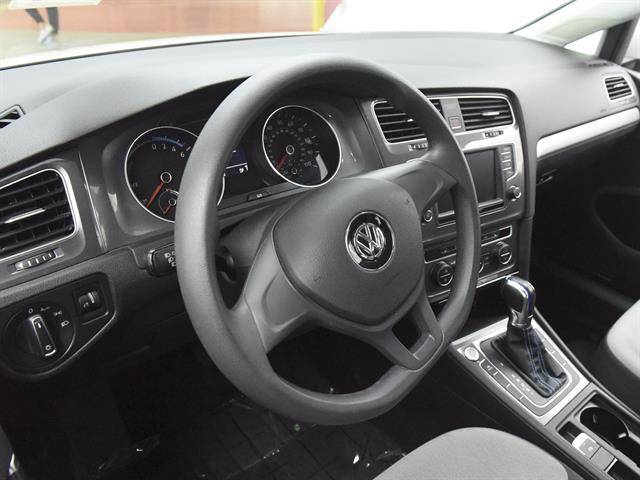 2016 Volkswagen e-Golf WVWKP7AU4GW913141