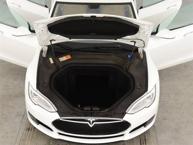 2013 Tesla Model S 5YJSA1CN6DFP26911