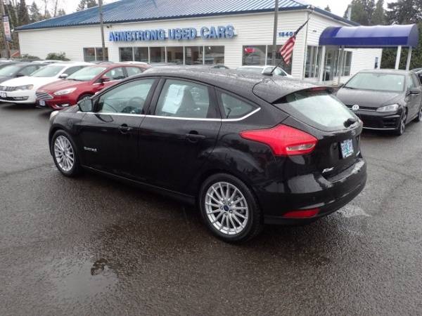 2016 Ford Focus 1FADP3R41GL363586