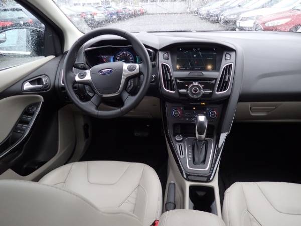 2016 Ford Focus 1FADP3R41GL363586