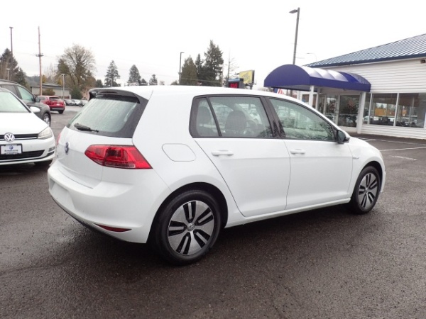 2016 Volkswagen e-Golf WVWKP7AU7GW913120