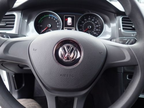 2016 Volkswagen e-Golf WVWKP7AU7GW913120