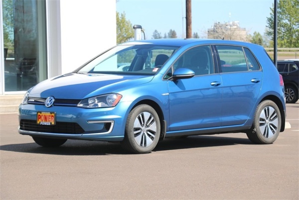 2016 Volkswagen e-Golf WVWKP7AU5GW915738