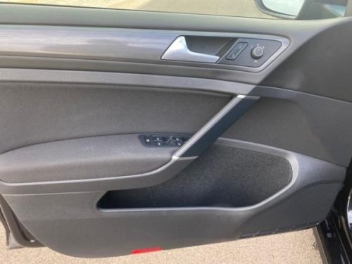2019 Volkswagen e-Golf WVWKR7AU9KW913574