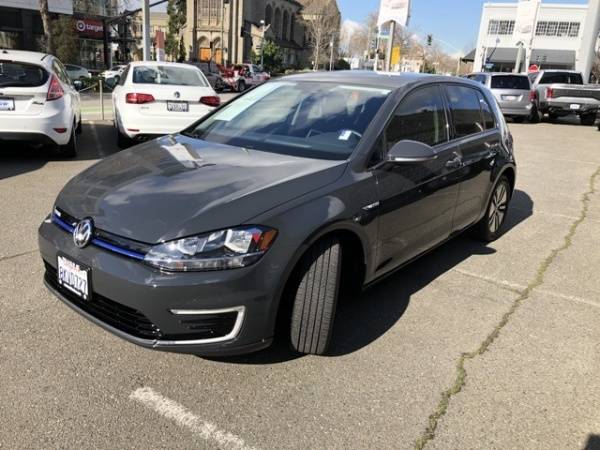 2019 Volkswagen e-Golf WVWKR7AU5KW914365