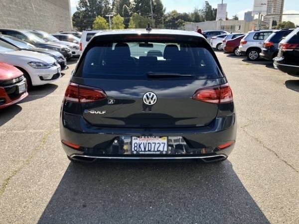 2019 Volkswagen e-Golf WVWKR7AU5KW914365