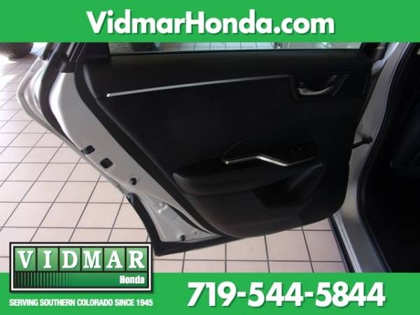 2018 Honda Clarity JHMZC5F30JC005923
