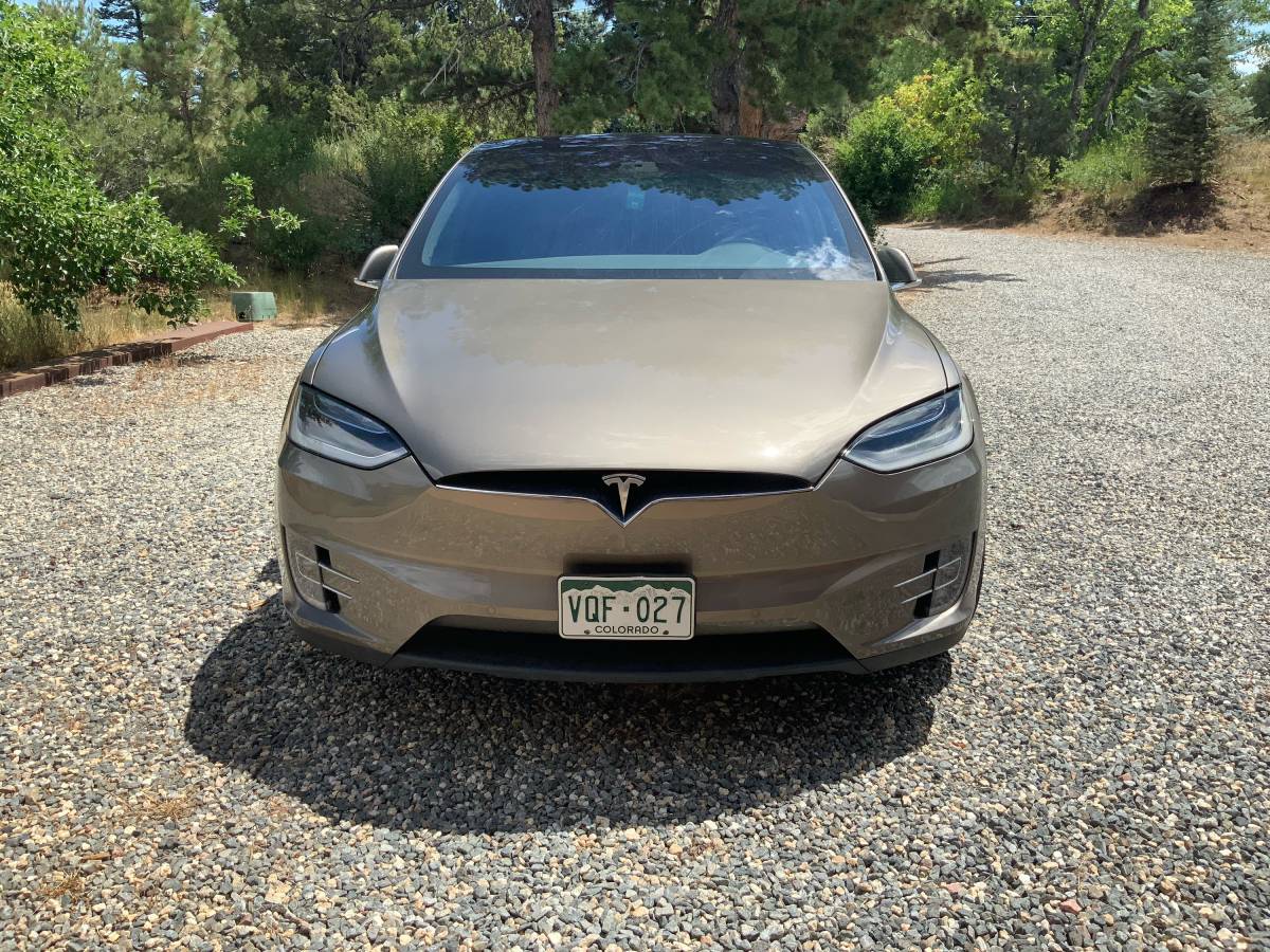 2016 Tesla Model X 5YJXCAE28GF004587