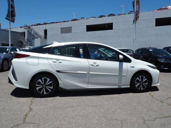 2018 Toyota Prius Prime JTDKARFPXJ3082429