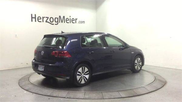 2016 Volkswagen e-Golf WVWPP7AUXGW915241