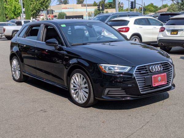 2017 Audi A3 Sportback e-tron WAUSPBFF3HA076570