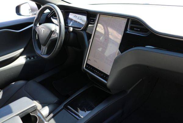 2018 Tesla Model S 5YJSA1E21JF281654