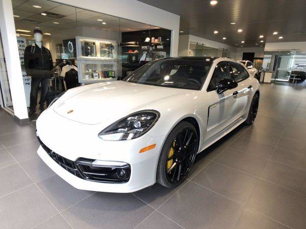 2019 Porsche Panamera WP0CH2A76KL196136