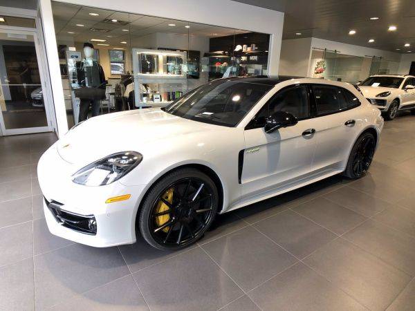 2019 Porsche Panamera WP0CH2A76KL196136