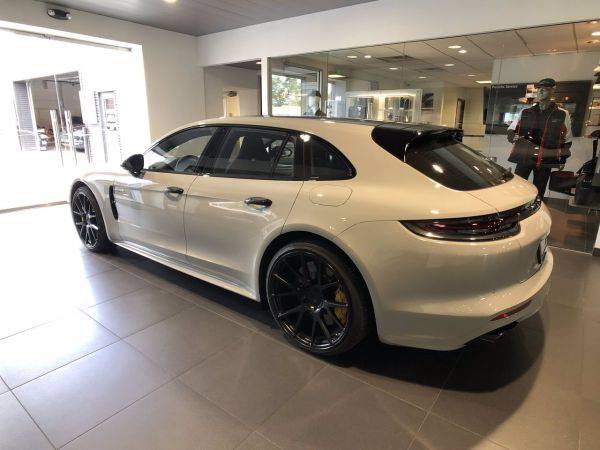 2019 Porsche Panamera WP0CH2A76KL196136