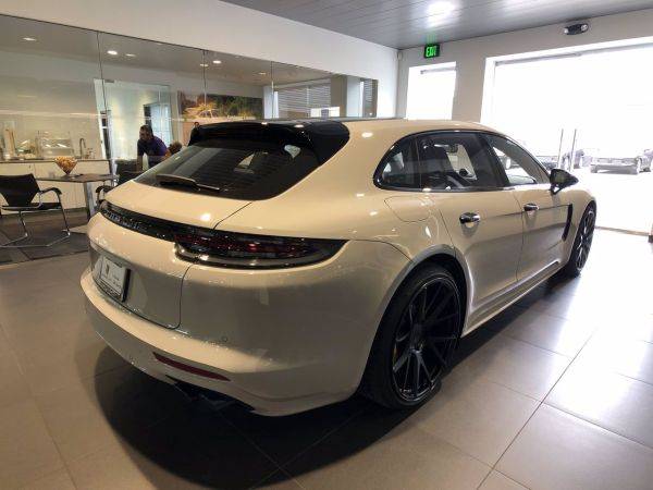 2019 Porsche Panamera WP0CH2A76KL196136