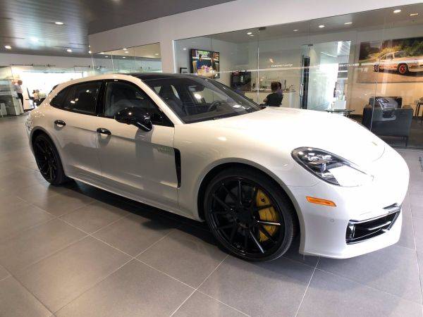 2019 Porsche Panamera WP0CH2A76KL196136