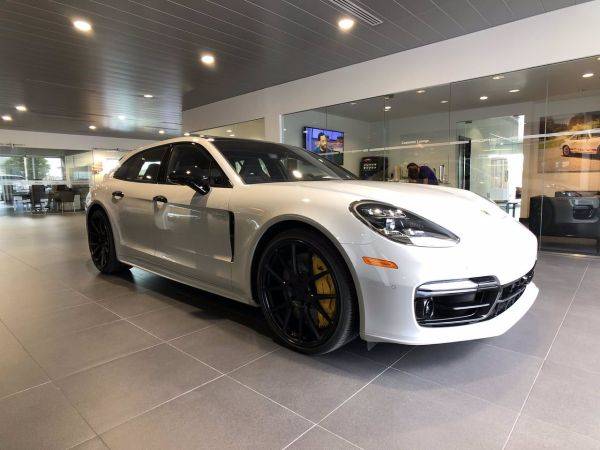 2019 Porsche Panamera WP0CH2A76KL196136