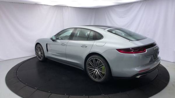 2019 Porsche Panamera WP0AE2A77KL123308