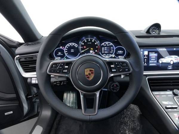 2019 Porsche Panamera WP0AE2A77KL123308