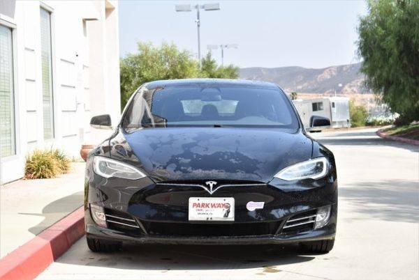 2018 Tesla Model S 5YJSA1E21JF293559