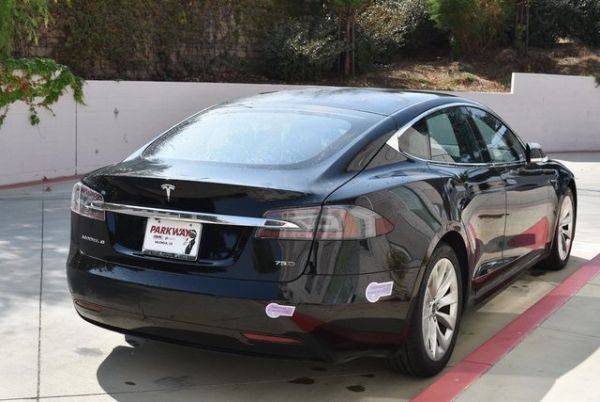 2018 Tesla Model S 5YJSA1E21JF293559