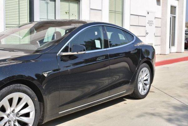 2018 Tesla Model S 5YJSA1E21JF293559