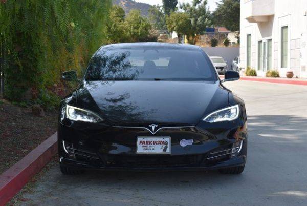 2018 Tesla Model S 5YJSA1E21JF293559